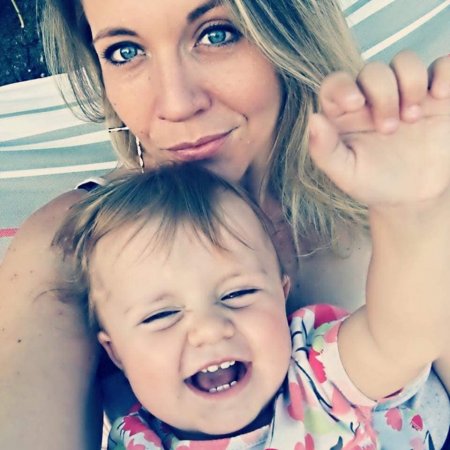 knenhabdkeih12458745