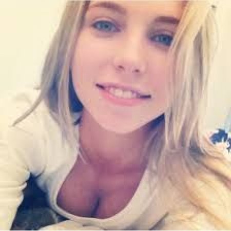 chloeeeechloeeee