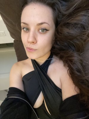 Photos de ihydsfcxdgyvxde